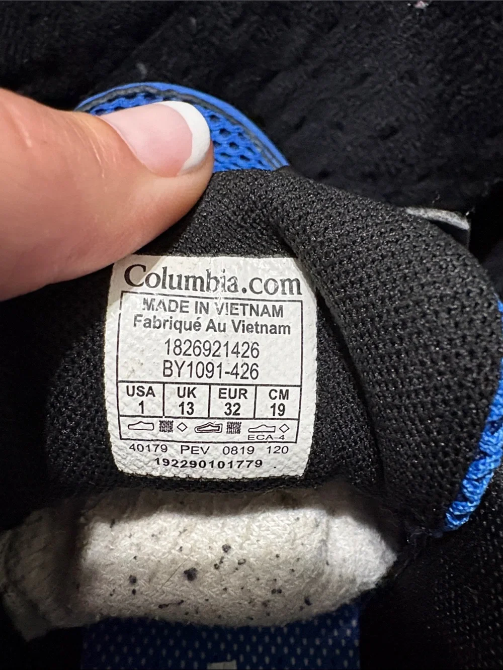Columbia Kids Blue and Black Mesh Athletic water hiking sneaker. Little kids